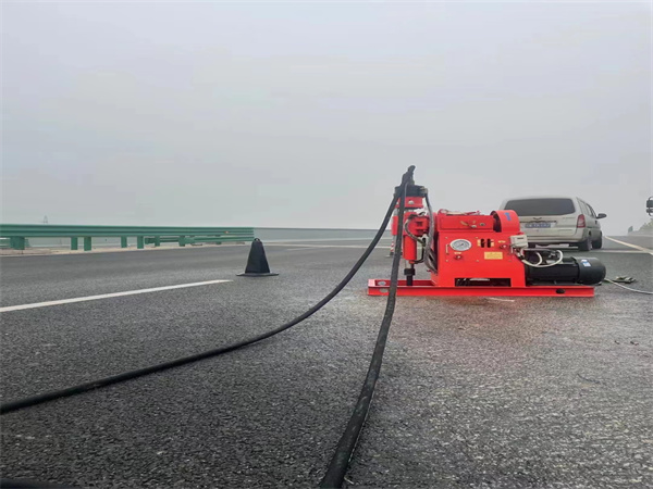 阿拉善左马路路基路面开裂下沉注浆加固灌浆